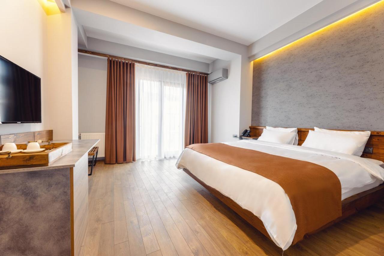 Ivy Hotel Тбилиси Екстериор снимка