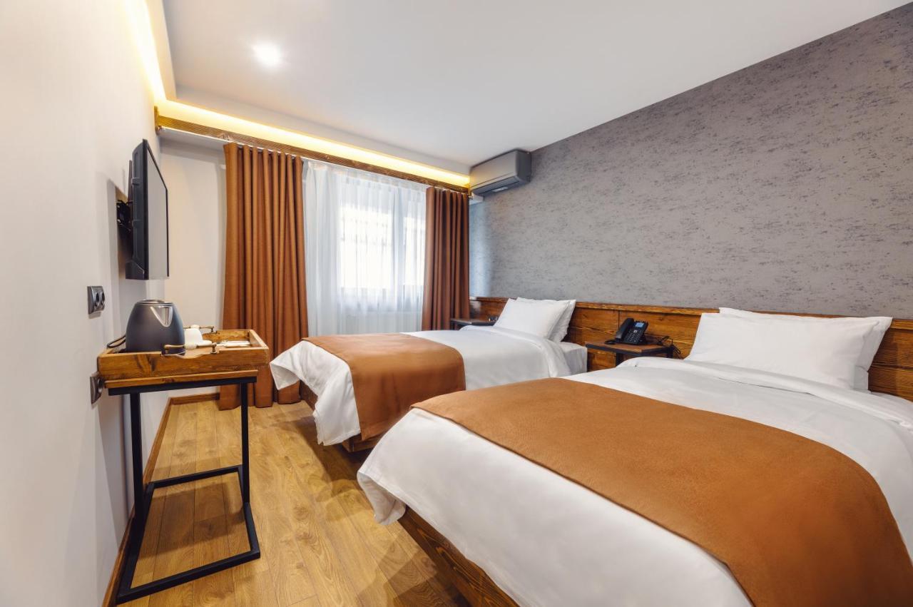 Ivy Hotel Тбилиси Екстериор снимка