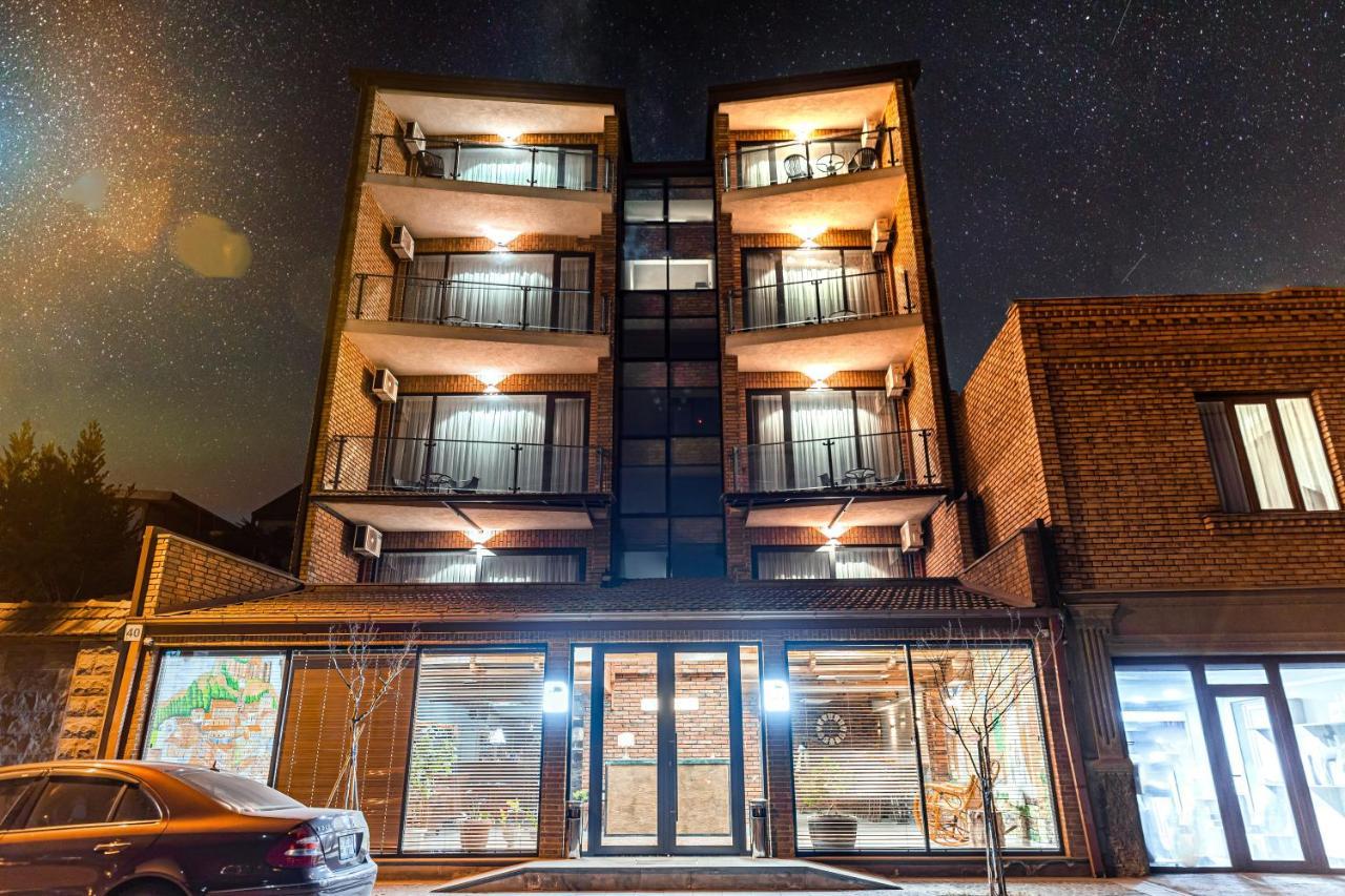 Ivy Hotel Тбилиси Екстериор снимка