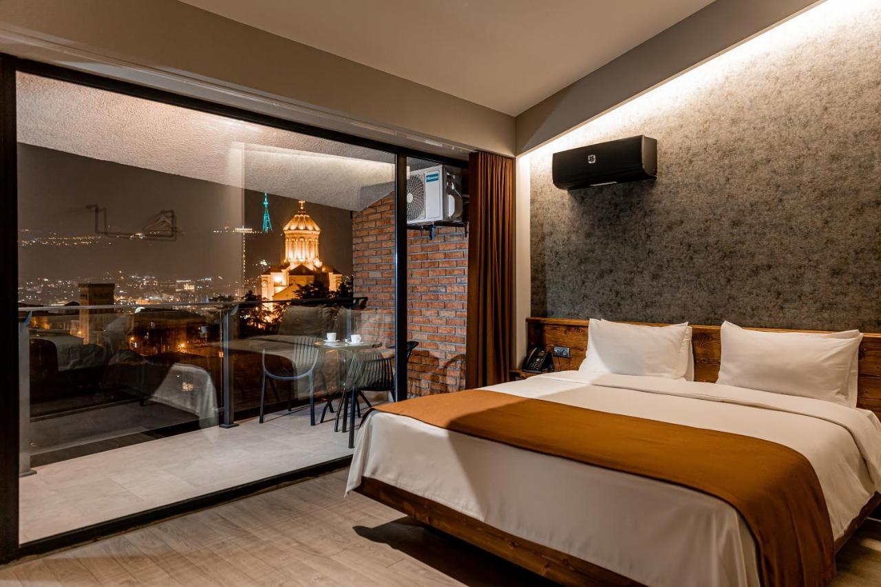 Ivy Hotel Тбилиси Екстериор снимка