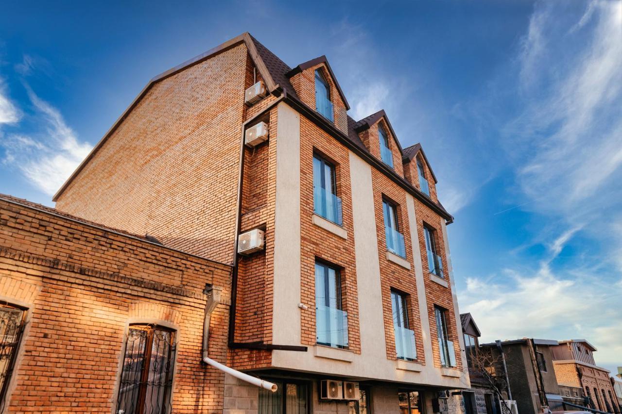 Ivy Hotel Тбилиси Екстериор снимка