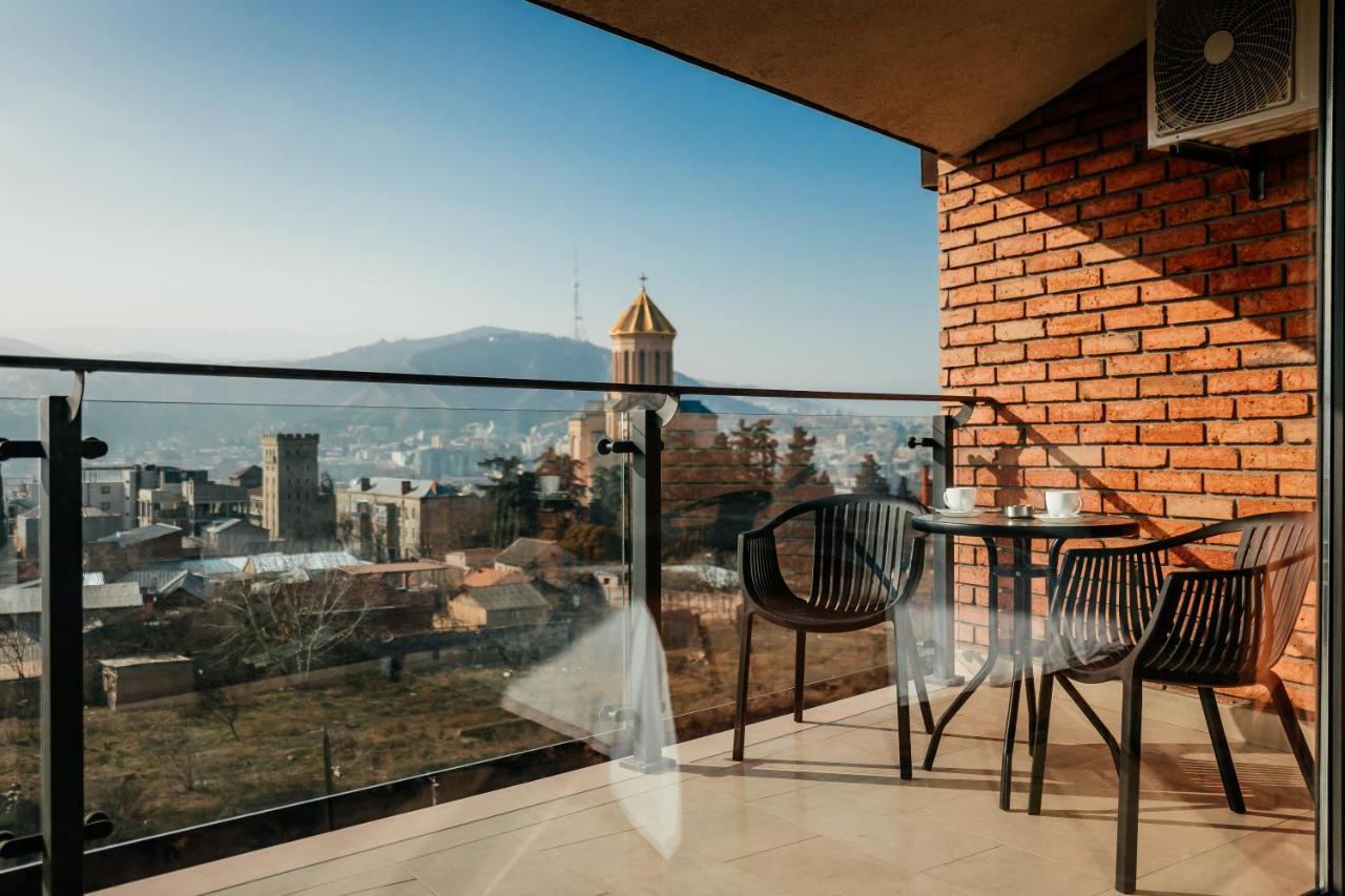 Ivy Hotel Тбилиси Екстериор снимка