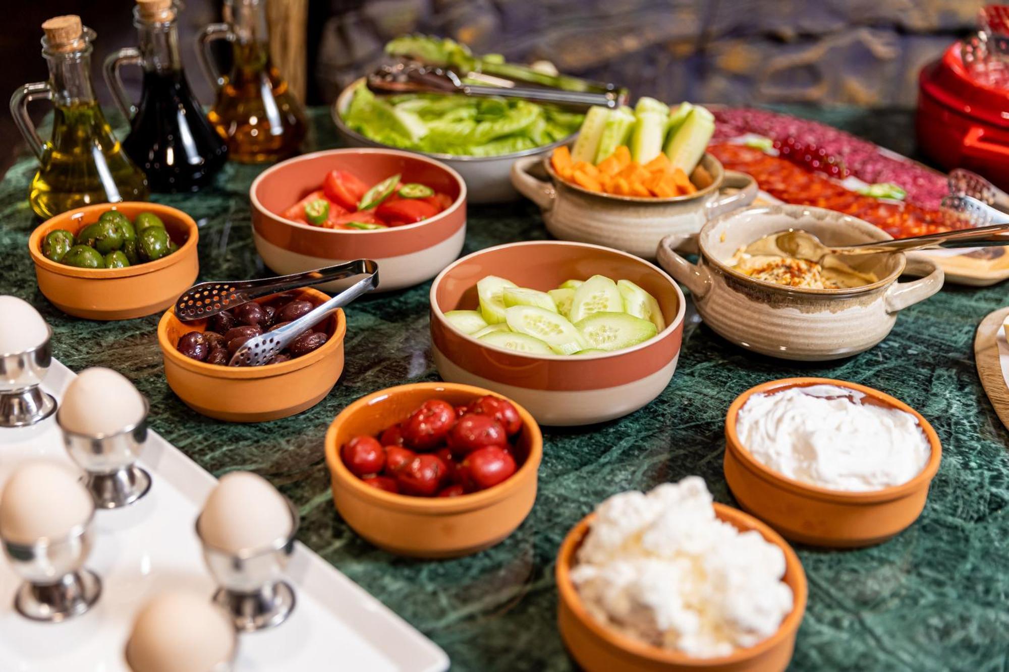 Ivy Hotel Тбилиси Екстериор снимка