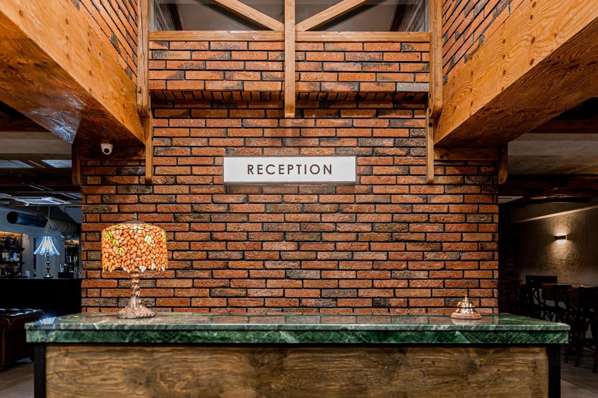 Ivy Hotel Тбилиси Екстериор снимка